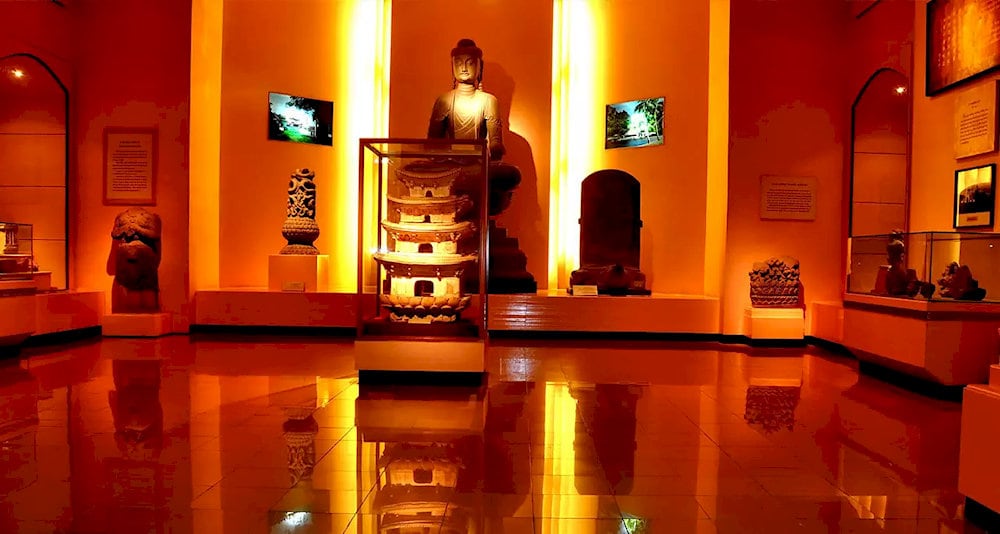 The museum's striking architecture offers an engaging glimpse into Vietnam's past, from ancient civilizations to modern times
